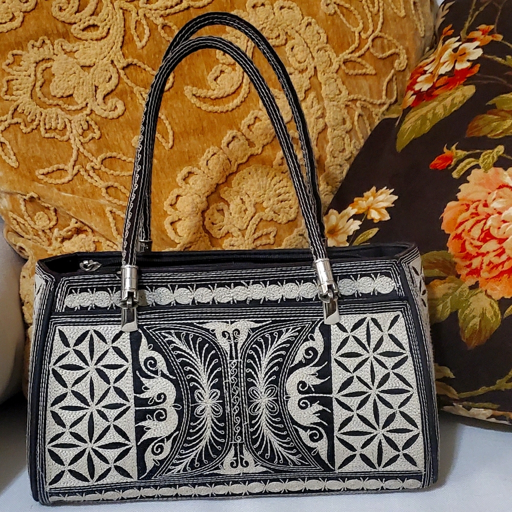 Damai Handmade Handbag Vegan Embroidered
